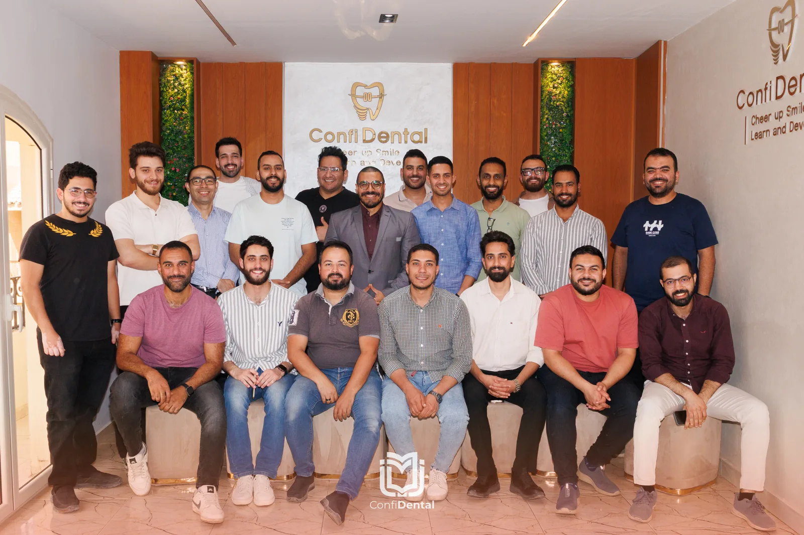 A Clinical Implant Program cohort photographed together at ConfiDental